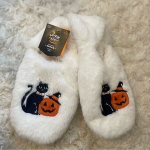 Hyde & Eek! Halloween Kitty Pumpkin Faux Fur Slipper‎ Socks
